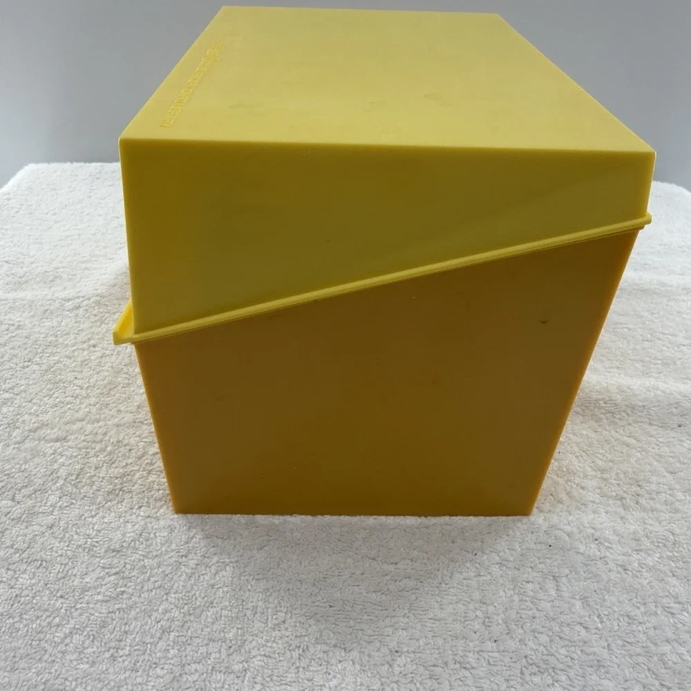 VTG Betty Crocker Recipe Card Library Yellow Container Box Lid 1971 Complete
